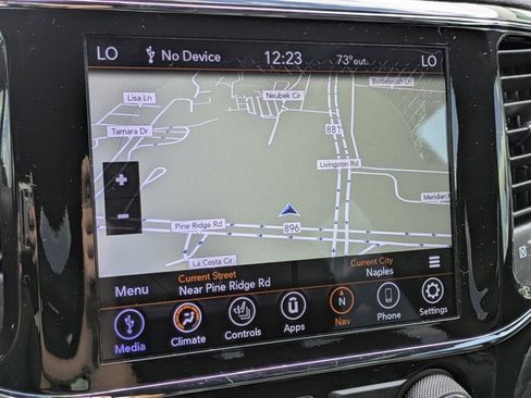 Used 2021 Jeep Grand Cherokee Laredo X image 28