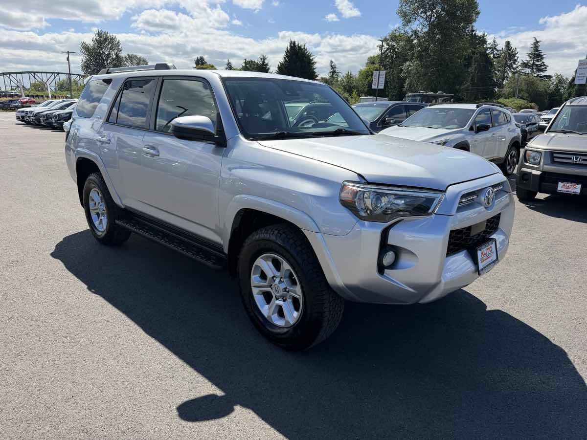 Used 2020 Toyota 4Runner SR5 AWD/4WD image 2