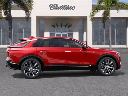New 2025 Cadillac Lyriq Luxury image 5
