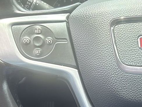Used 2020 GMC Acadia SLT w/ Trailering Package FWD image 17
