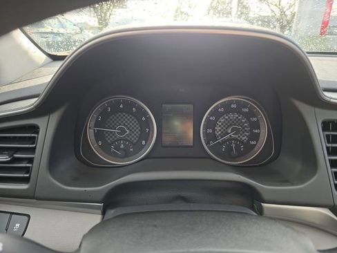 Used 2019 Hyundai Elantra SE image 20