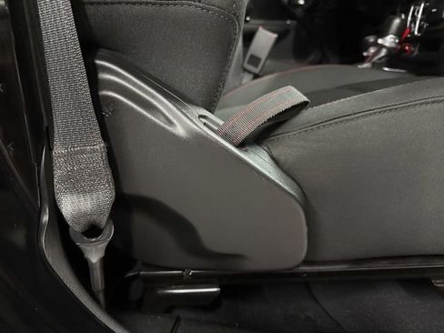 Used 2018 Jeep Wrangler Unlimited Rubicon image 54