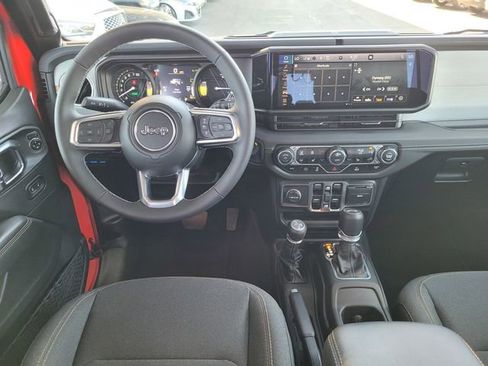 Certified 2025 Jeep Wrangler Unlimited Sahara image 7