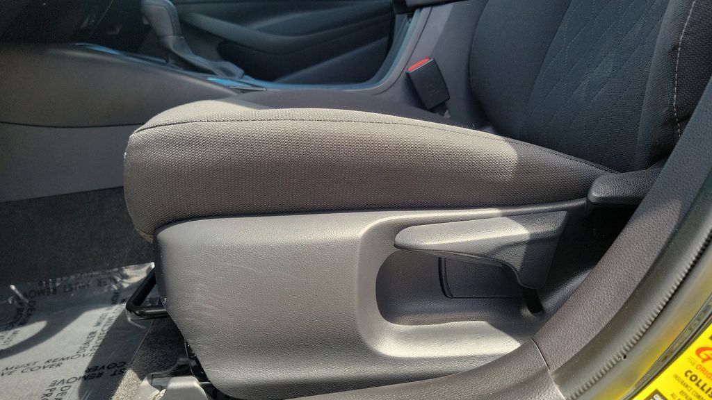 Certified 2025 Toyota Corolla LE w/ Convenience Package FWD image 16