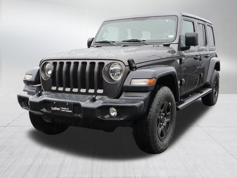 Used 2018 Jeep Wrangler Unlimited Sport image 3