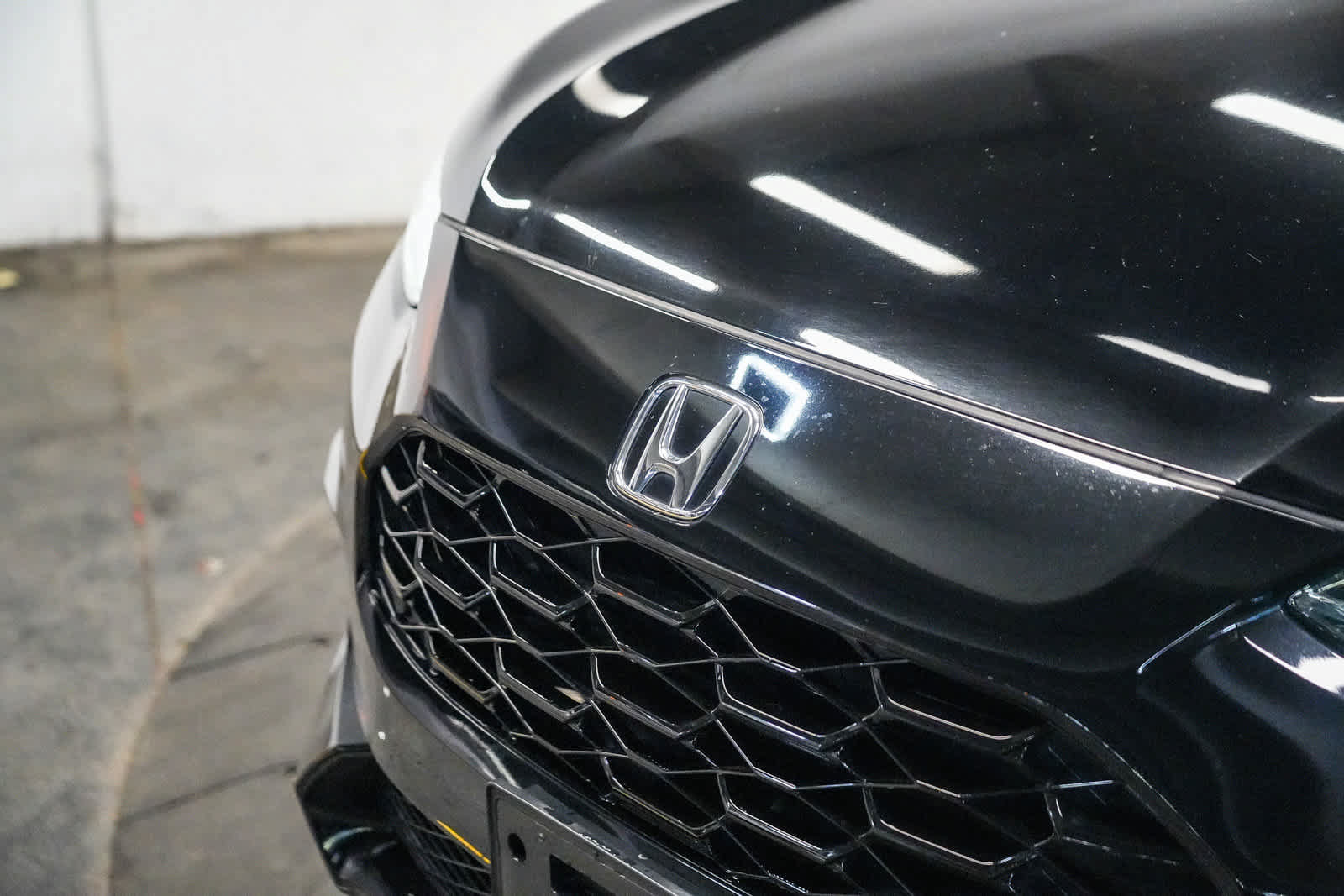Used 2024 Honda HR-V EX-L image 3