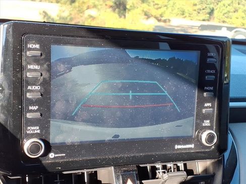 Used 2022 Toyota Corolla Cross LE image 17