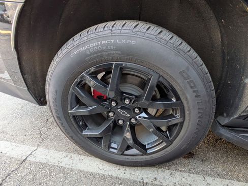 Certified 2023 Chevrolet Tahoe RST w/ RST Performance Edition image 4