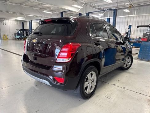 Used 2020 Chevrolet Trax LT FWD image 11