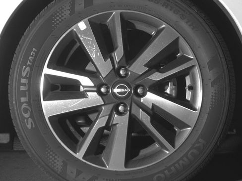 Used 2025 Nissan Versa SV image 12