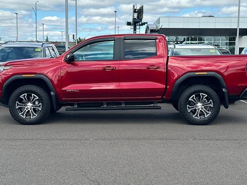 Used 2023 GMC Canyon AT4 w/ Technology Package AWD/4WD image 7