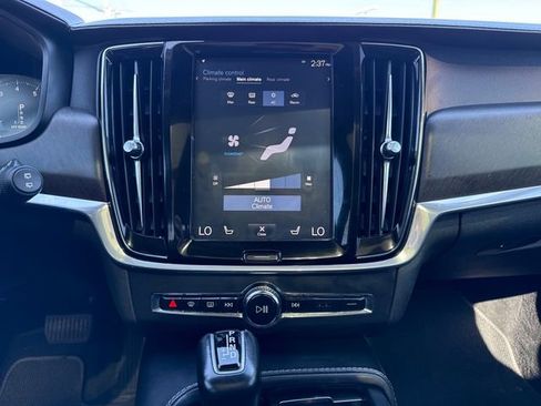 Used 2018 Volvo V90 T6 Cross Country w/ Convenience Package AWD/4WD image 26