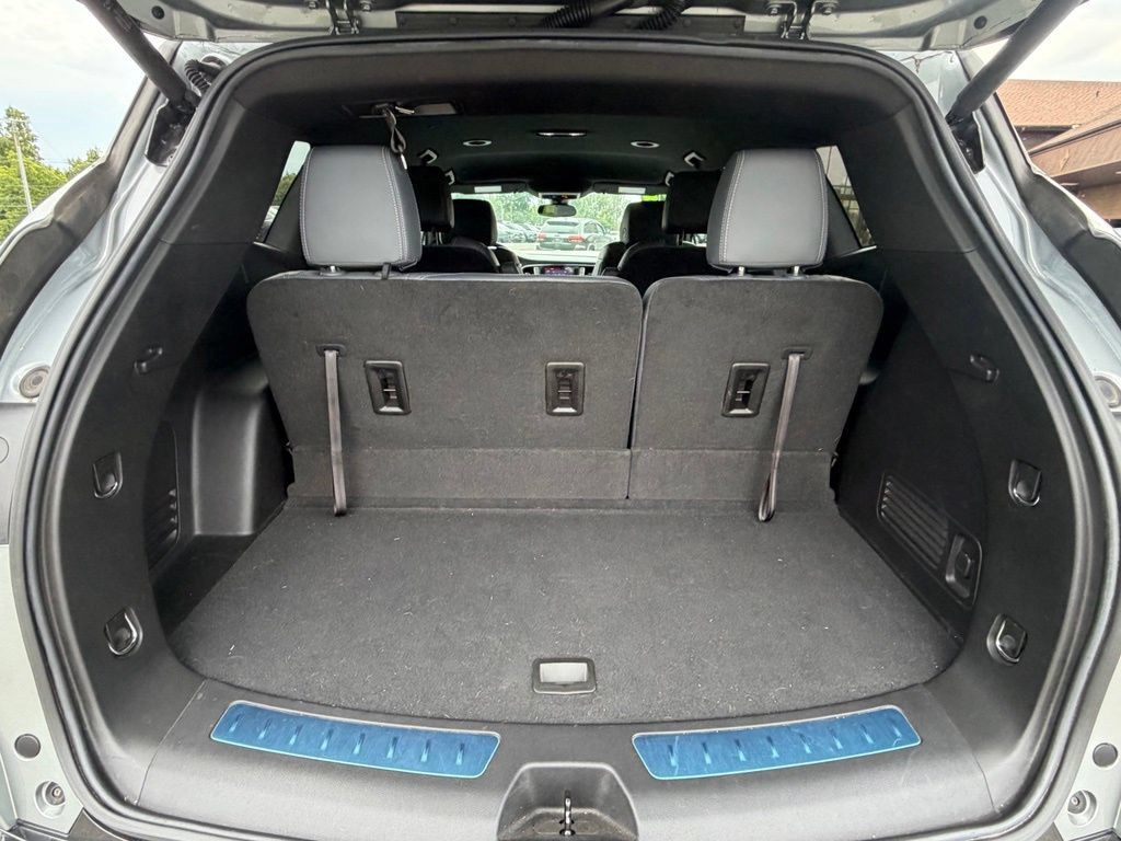 Used 2024 Buick Enclave Essence AWD/4WD image 44