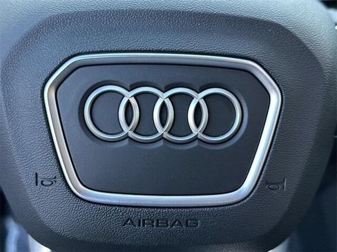 Used 2024 Audi Q3 2.0T Premium w/ Convenience Package AWD/4WD image 26