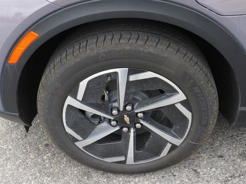 New 2026 Chevrolet Equinox EV LT image 7