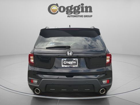 Certified 2024 Honda Passport Black Edition image 5