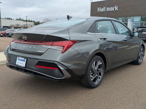 New 2026 Hyundai Elantra Limited image 2