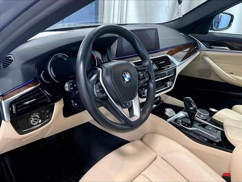 Used 2019 BMW 530e xDrive w/ Convenience Package AWD/4WD image 8