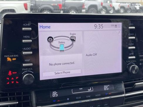 Used 2022 Toyota Sienna LE image 26