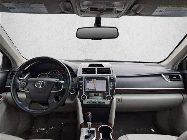 Used 2014 Toyota Camry XLE w/ Leather Package FWD image 19