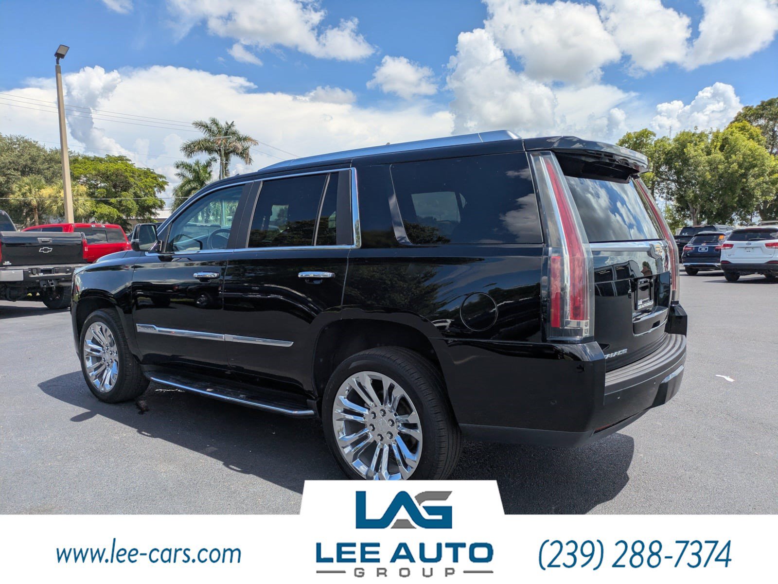 Used 2017 Cadillac Escalade Luxury w/ LPO, Radiant Package RWD image 5