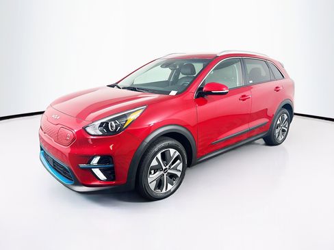 Used 2022 Kia Niro EX image 3