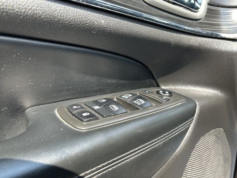 Used 2021 Jeep Grand Cherokee Limited w/ Luxury Group II AWD/4WD image 10