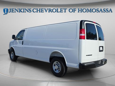 New 2026 Chevrolet Express 2500 Extended w/ Driver Convenience Package RWD image 8