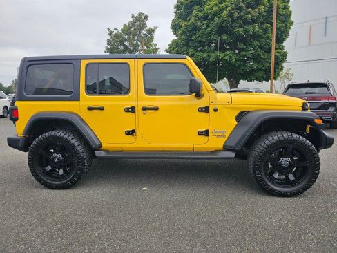 Used 2020 Jeep Wrangler Unlimited Sport S AWD/4WD image 2