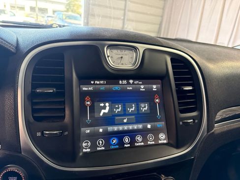 Used 2019 Chrysler 300 Touring L w/ Quick Order Package 22F RWD image 26