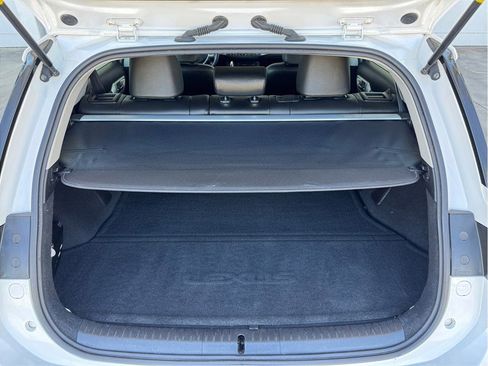 Used 2011 Lexus CT 200h Premium image 25