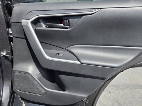 Used 2025 Toyota RAV4 LE FWD image 27
