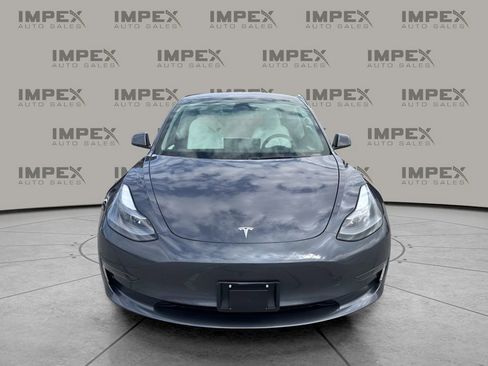 Used 2023 Tesla Model 3 Standard Range image 8