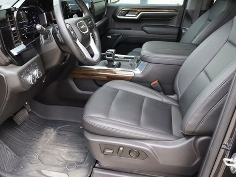 Used 2024 GMC Sierra 1500 Elevation w/ Elevation Premium Package AWD/4WD image 15