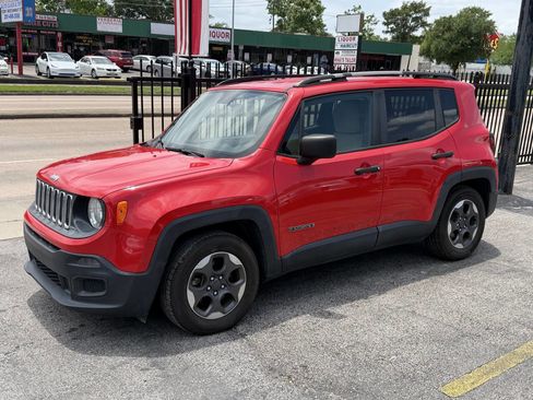 Used 2018 Jeep Renegade Sport w/ Power & Air Group FWD image 3