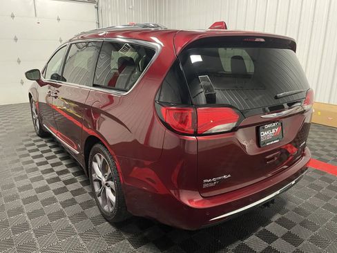 Used 2019 Chrysler Pacifica Limited w/ Tire & Wheel Group image 13