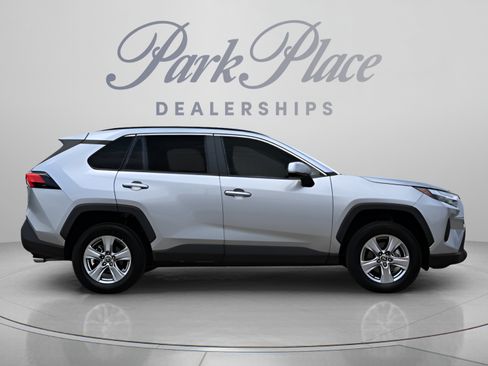 Used 2025 Toyota RAV4 XLE FWD image 6