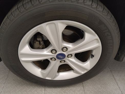 Used 2016 Ford Escape SE w/ SE Leather Comfort Package FWD image 31