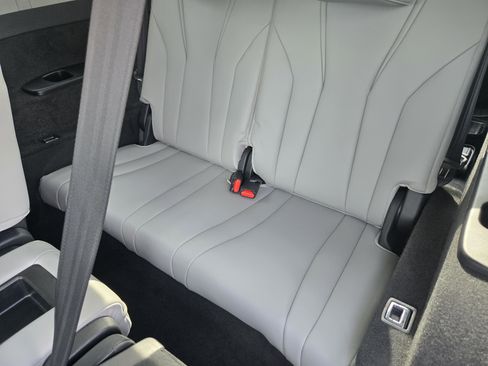 Certified 2023 Acura MDX FWD w/ Technology Package image 39