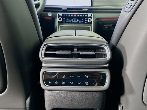 New 2026 Genesis GV80 3.5T e-SC AWD/4WD image 18