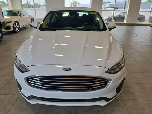 Used 2020 Ford Fusion SE FWD image 3