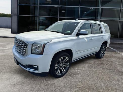 Used 2019 GMC Yukon Denali w/ Denali Ultimate Package image 3
