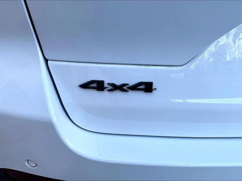 Used 2024 Jeep Grand Cherokee Altitude image 8