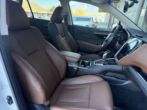 Used 2022 Subaru Outback Touring w/ Popular Package #2 image 19