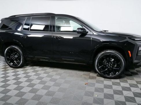 New 2026 Chevrolet Traverse RS w/ LPO, Floor Liner Package image 2
