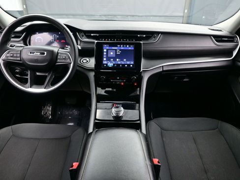 Used 2023 Jeep Grand Cherokee L Laredo image 19