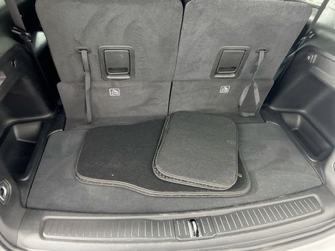 Used 2023 Jeep Grand Cherokee L Laredo image 26