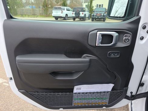 New 2026 Jeep Wrangler Unlimited Sport image 25