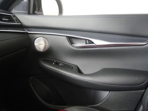 Used 2025 INFINITI QX50 Sport image 29