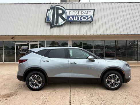 Used 2025 Chevrolet Blazer LT AWD/4WD image 9
